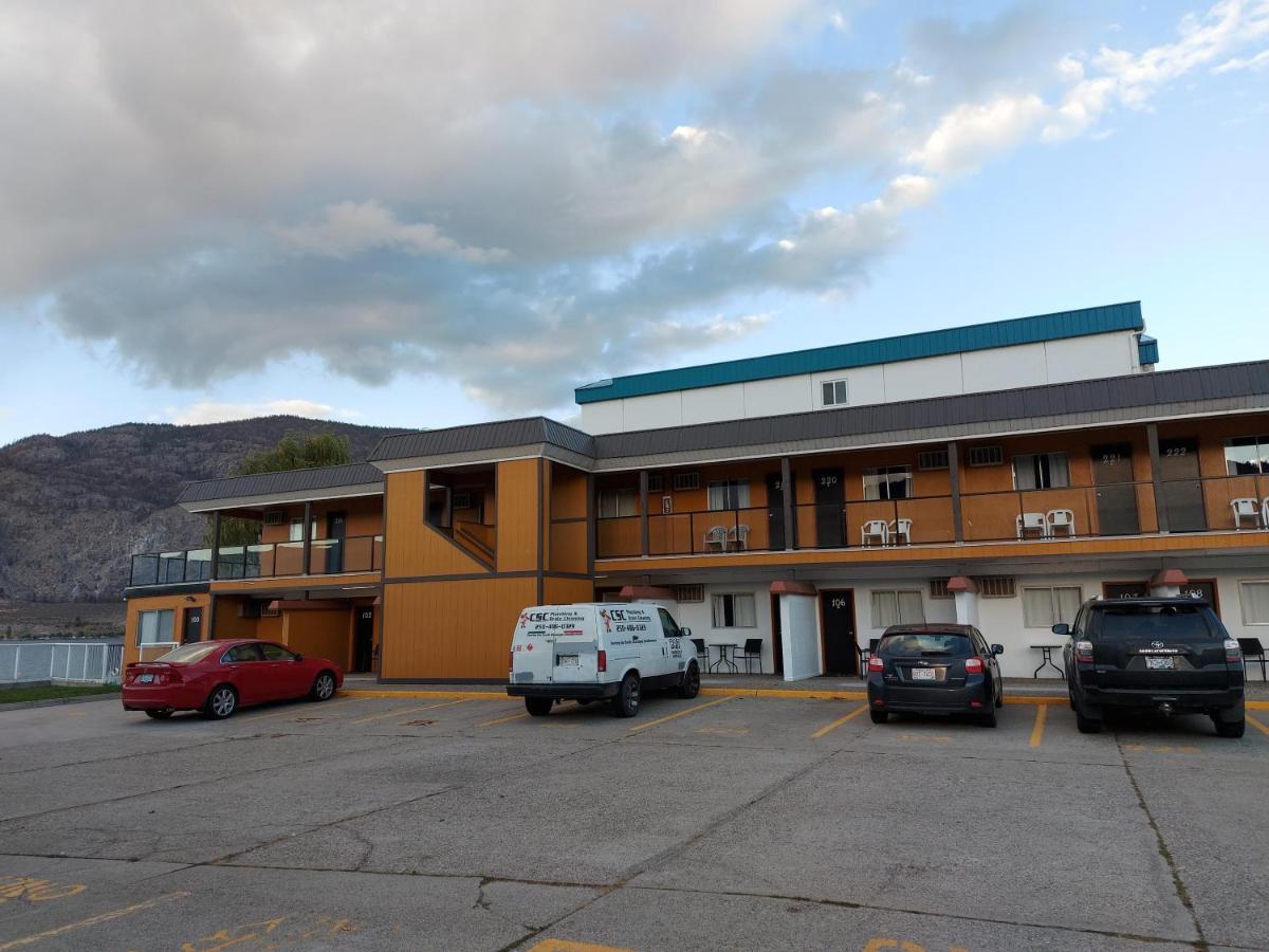 Richter Pass Beach Resort Osoyoos Exterior photo